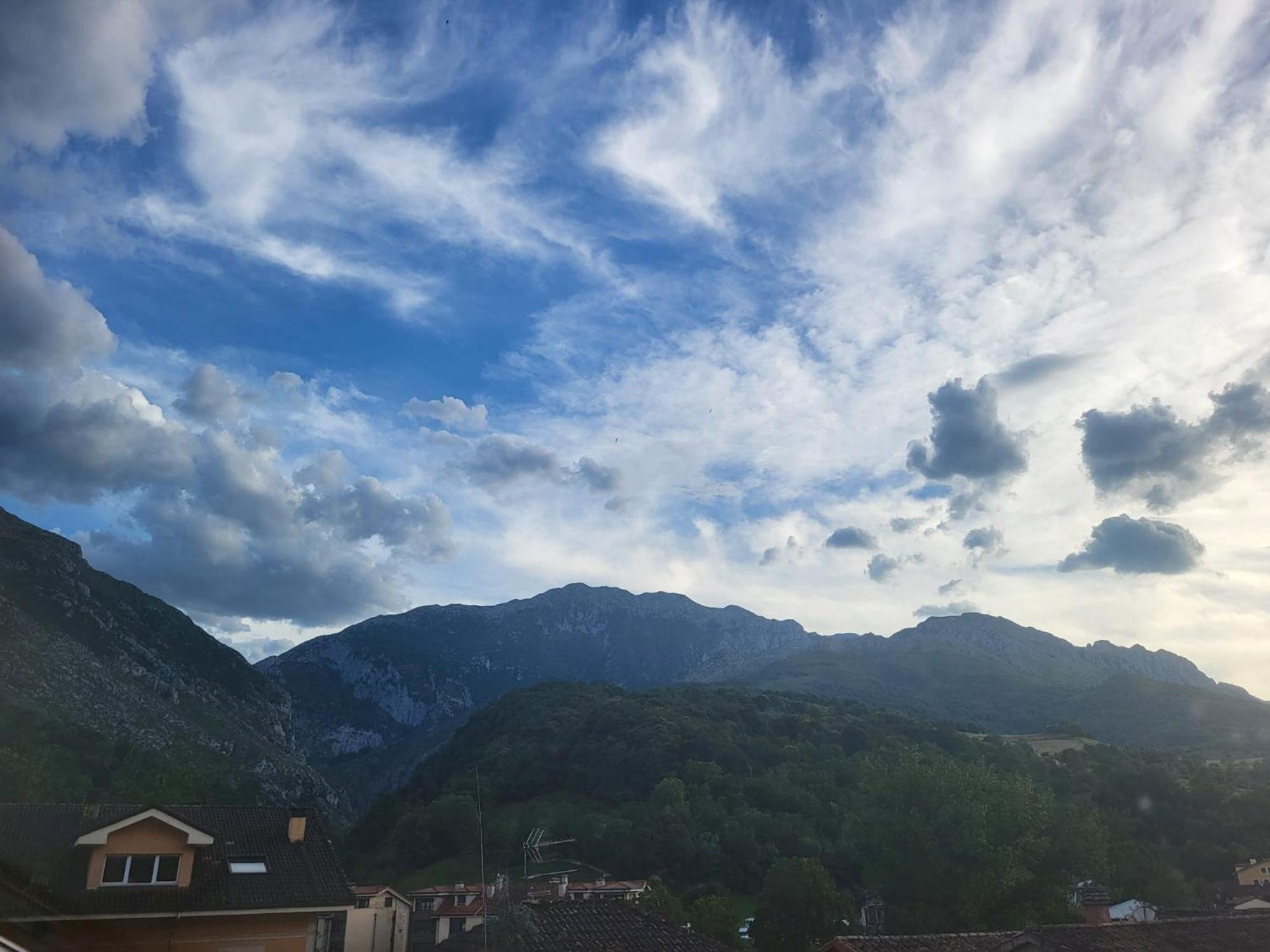 Atico El Cueton Apartman Arenas De Cabrales Kültér fotó